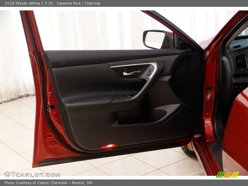 Cayenne Red / Charcoal 2016 Nissan Altima 2.5 SV
