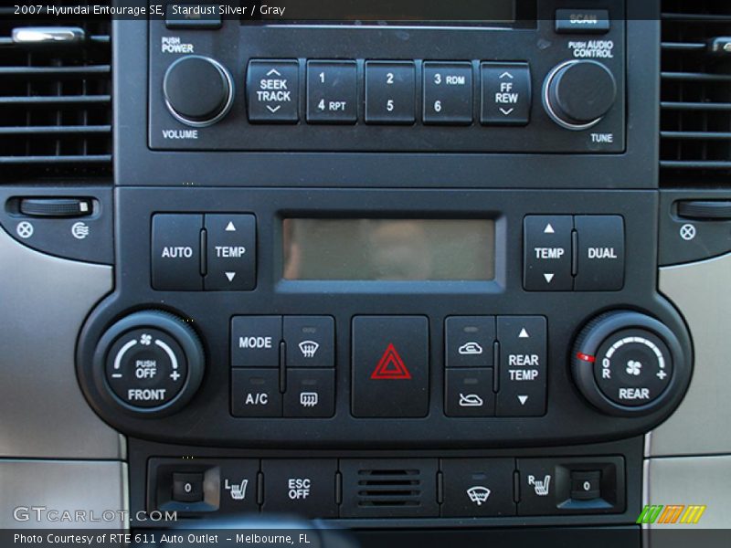 Stardust Silver / Gray 2007 Hyundai Entourage SE