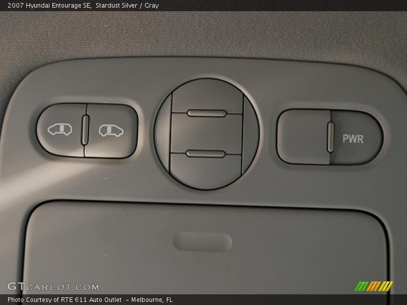 Stardust Silver / Gray 2007 Hyundai Entourage SE