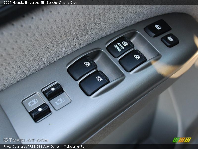 Stardust Silver / Gray 2007 Hyundai Entourage SE