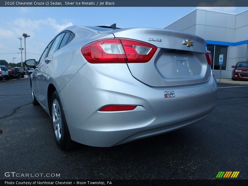 Silver Ice Metallic / Jet Black 2016 Chevrolet Cruze LS Sedan