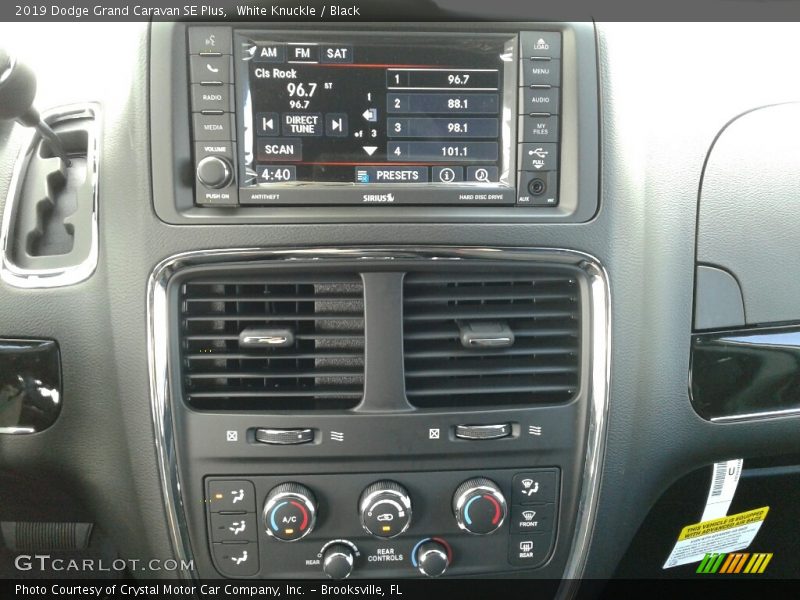 Controls of 2019 Grand Caravan SE Plus