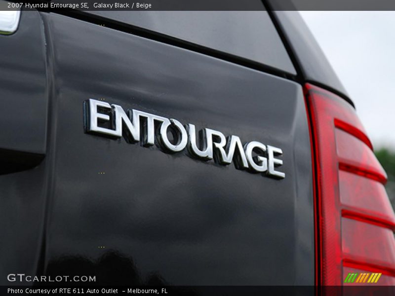 Galaxy Black / Beige 2007 Hyundai Entourage SE