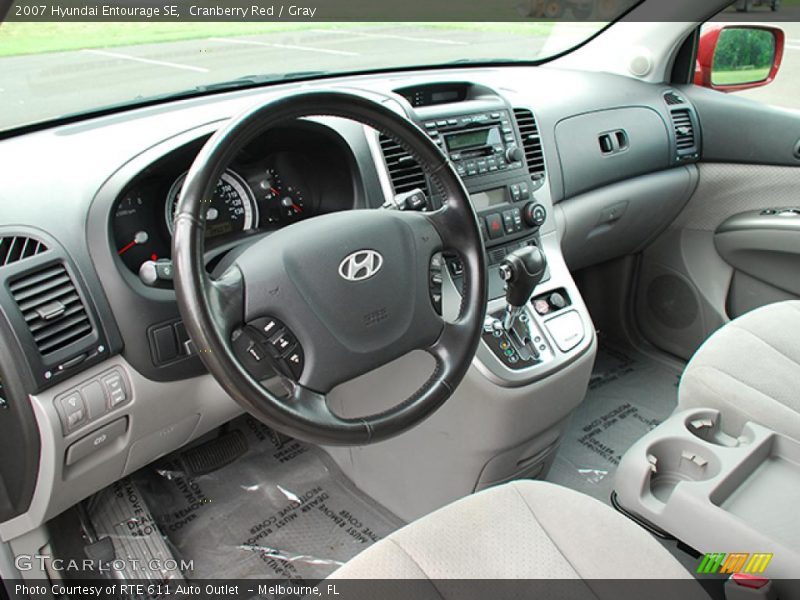 Cranberry Red / Gray 2007 Hyundai Entourage SE