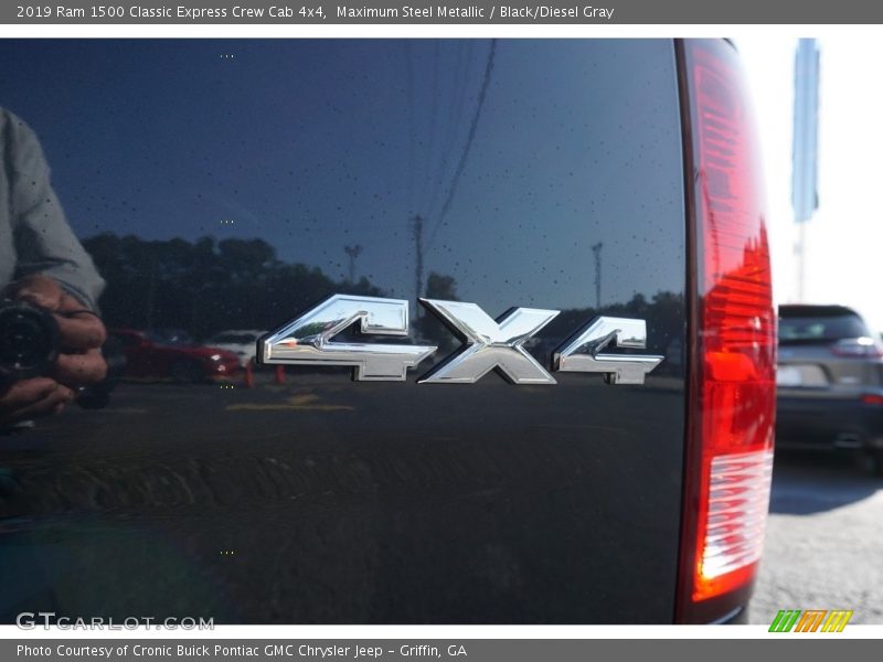Maximum Steel Metallic / Black/Diesel Gray 2019 Ram 1500 Classic Express Crew Cab 4x4