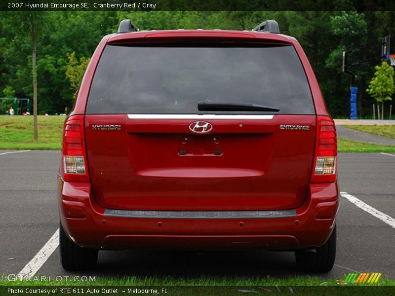 Cranberry Red / Gray 2007 Hyundai Entourage SE