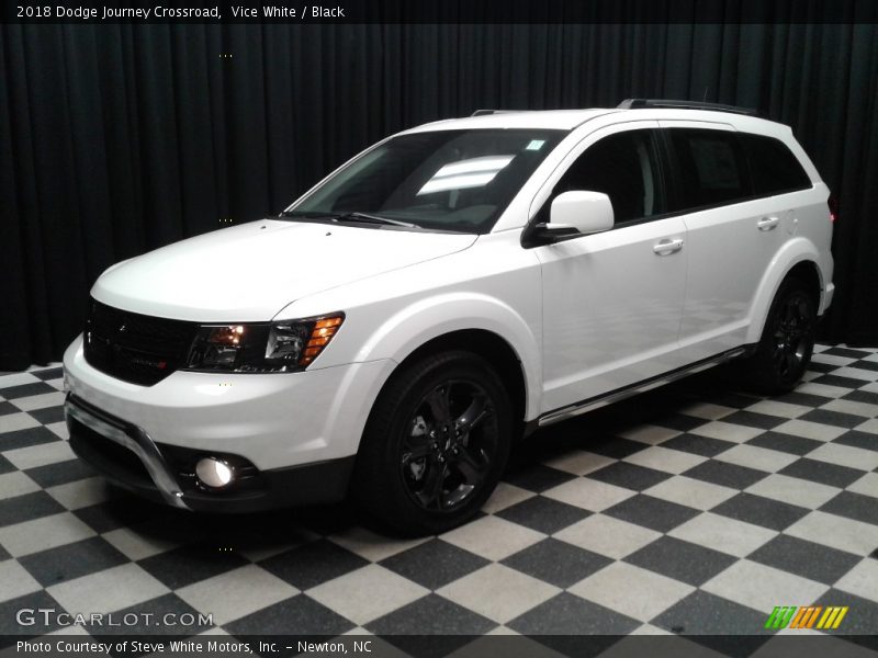 Vice White / Black 2018 Dodge Journey Crossroad