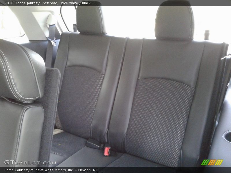 Vice White / Black 2018 Dodge Journey Crossroad