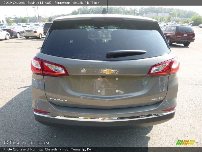 Pepperdust Metallic / Jet Black 2019 Chevrolet Equinox LT AWD