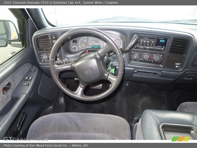 Summit White / Graphite 2002 Chevrolet Silverado 2500 LS Extended Cab 4x4