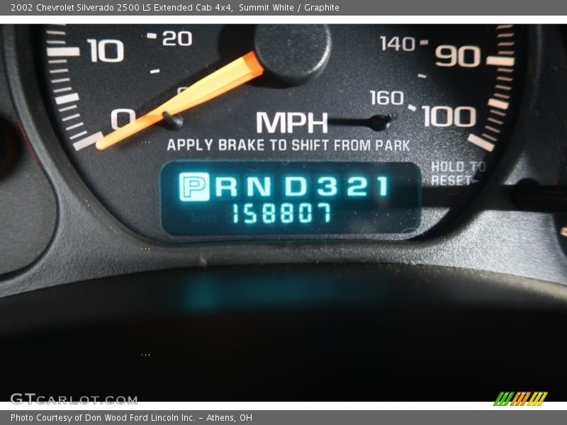 Summit White / Graphite 2002 Chevrolet Silverado 2500 LS Extended Cab 4x4