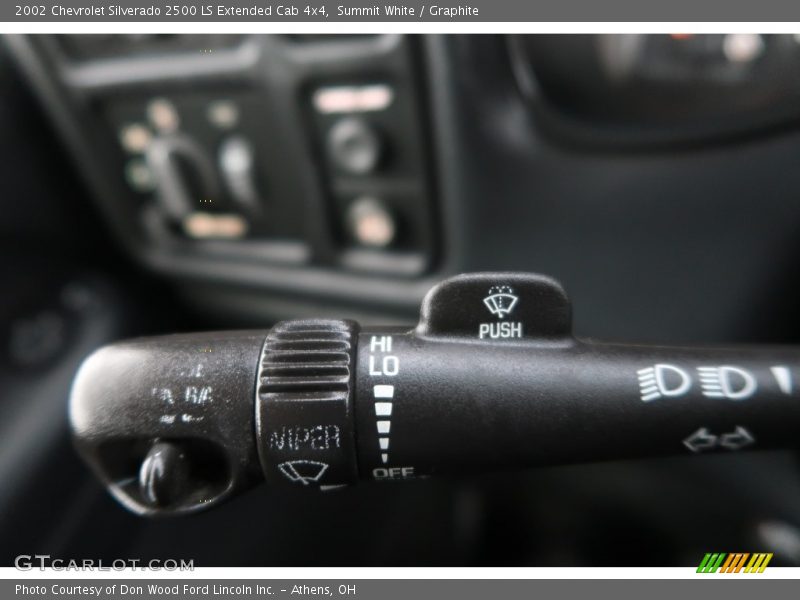 Summit White / Graphite 2002 Chevrolet Silverado 2500 LS Extended Cab 4x4
