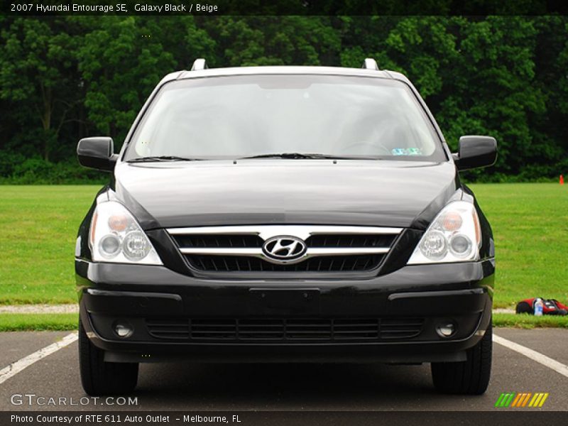 Galaxy Black / Beige 2007 Hyundai Entourage SE