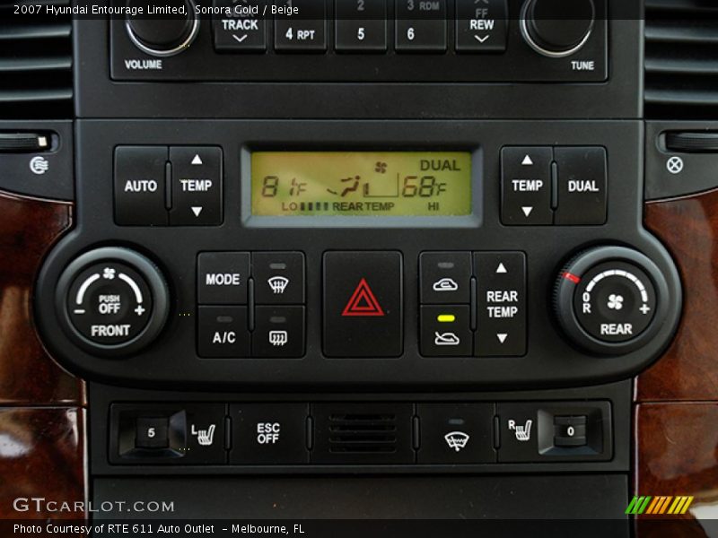 Sonora Gold / Beige 2007 Hyundai Entourage Limited