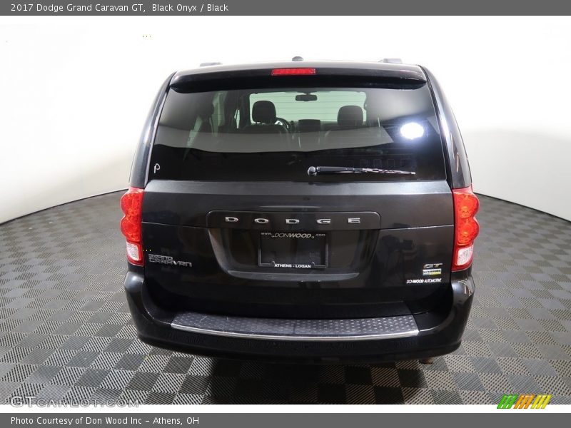 Black Onyx / Black 2017 Dodge Grand Caravan GT