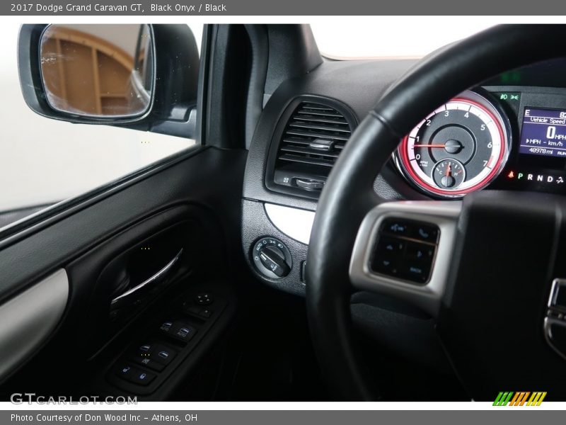Black Onyx / Black 2017 Dodge Grand Caravan GT