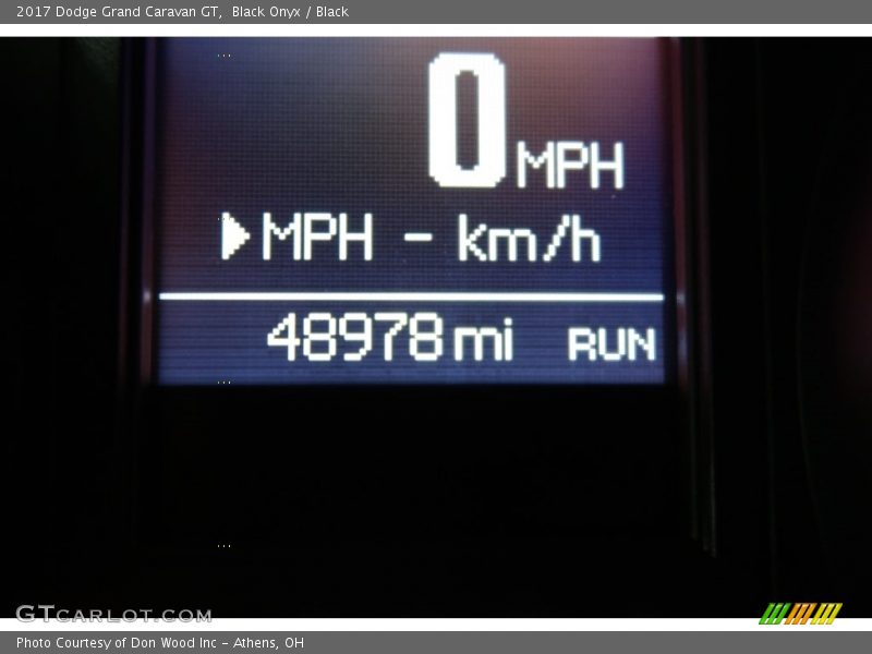 Black Onyx / Black 2017 Dodge Grand Caravan GT