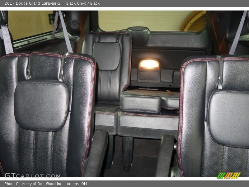 Black Onyx / Black 2017 Dodge Grand Caravan GT