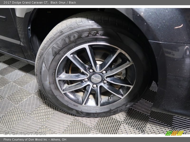Black Onyx / Black 2017 Dodge Grand Caravan GT