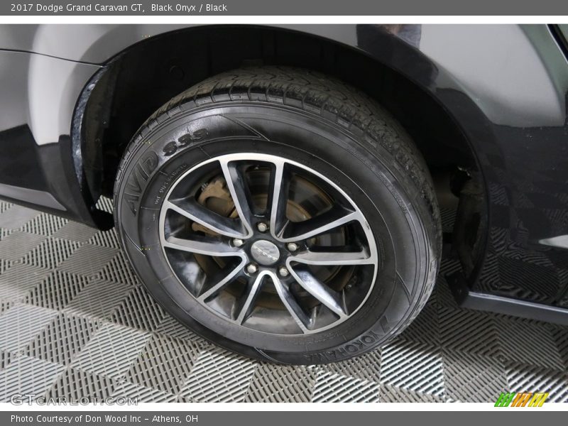 Black Onyx / Black 2017 Dodge Grand Caravan GT