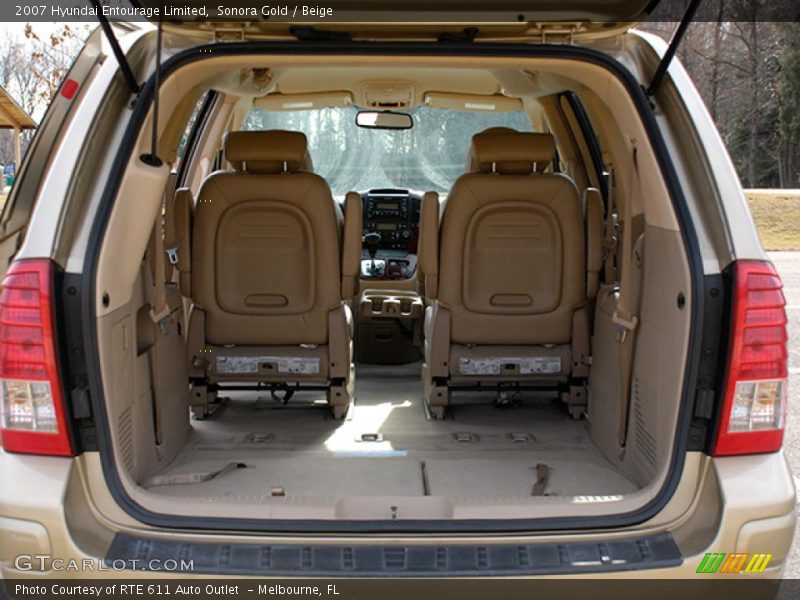Sonora Gold / Beige 2007 Hyundai Entourage Limited