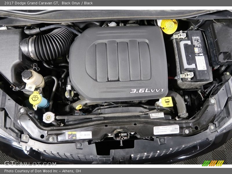Black Onyx / Black 2017 Dodge Grand Caravan GT