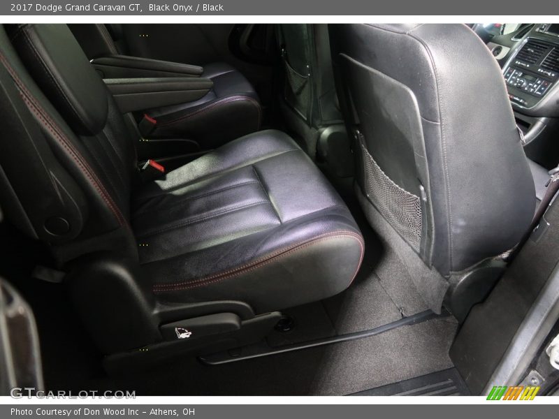 Black Onyx / Black 2017 Dodge Grand Caravan GT