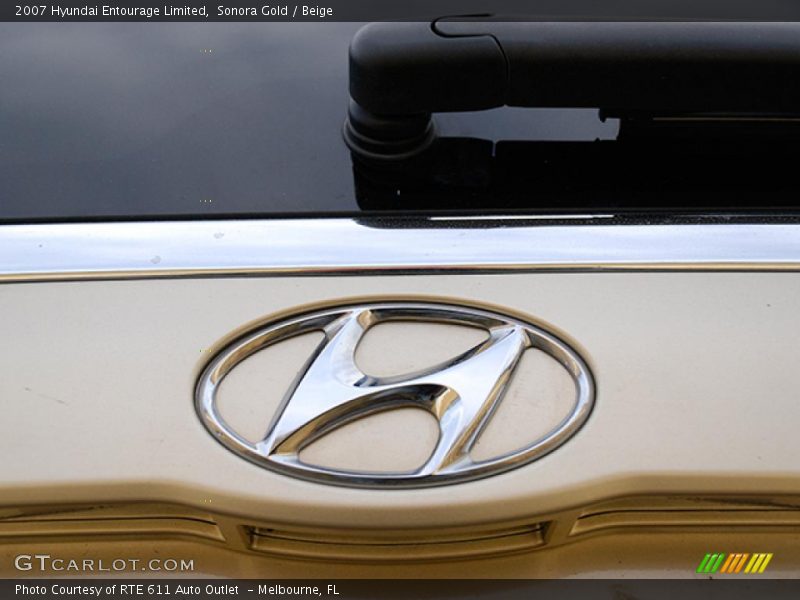 Sonora Gold / Beige 2007 Hyundai Entourage Limited