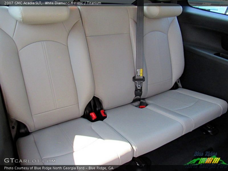 White Diamond Metallic / Titanium 2007 GMC Acadia SLT
