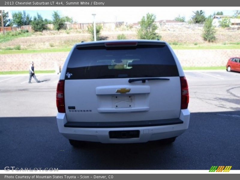 Summit White / Ebony 2013 Chevrolet Suburban LT 4x4