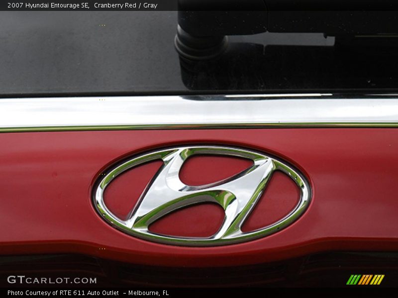 Cranberry Red / Gray 2007 Hyundai Entourage SE