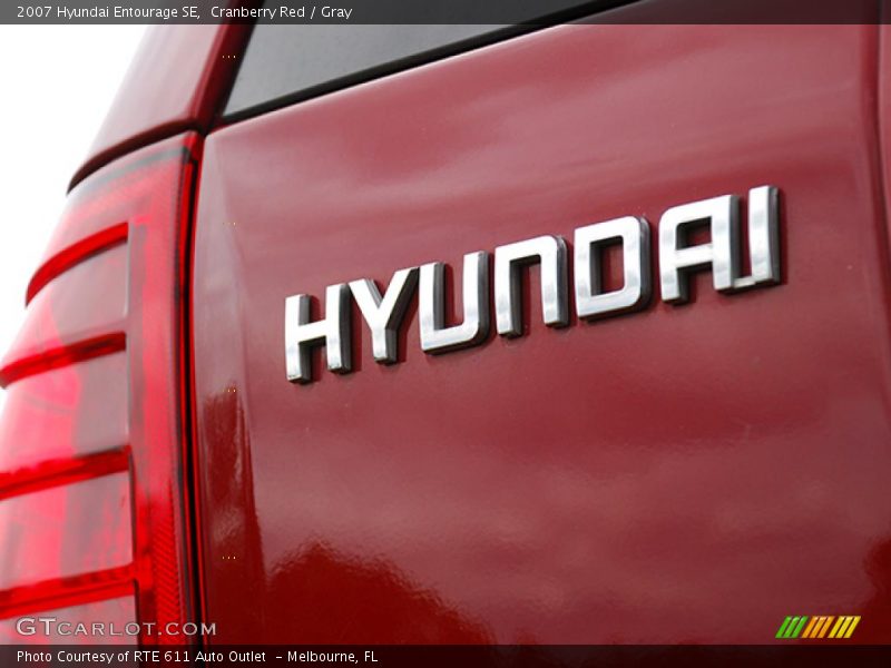 Cranberry Red / Gray 2007 Hyundai Entourage SE