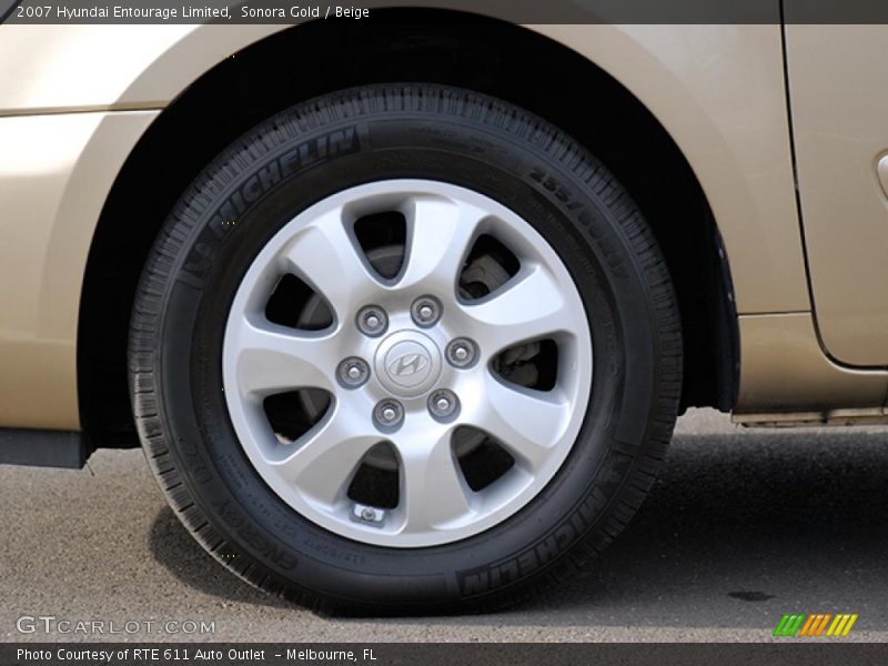 Sonora Gold / Beige 2007 Hyundai Entourage Limited