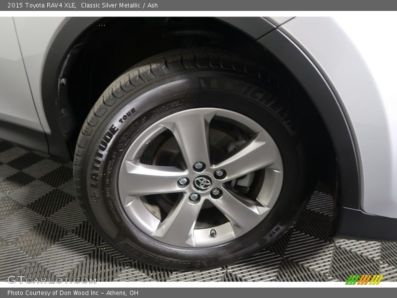 Classic Silver Metallic / Ash 2015 Toyota RAV4 XLE