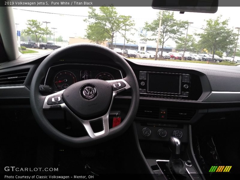 Pure White / Titan Black 2019 Volkswagen Jetta S