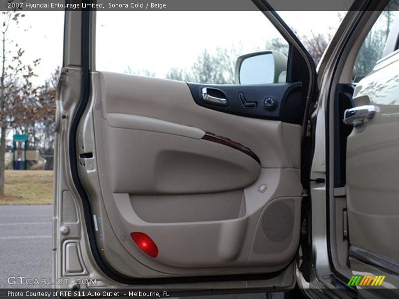 Sonora Gold / Beige 2007 Hyundai Entourage Limited
