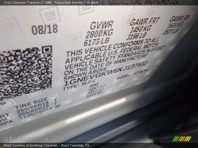 Pepperdust Metallic / Jet Black 2019 Chevrolet Traverse LT AWD