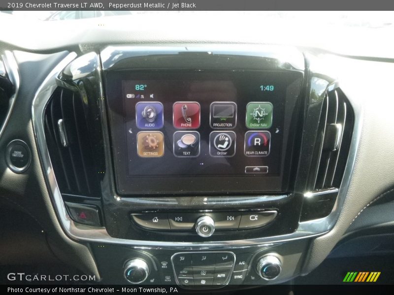 Pepperdust Metallic / Jet Black 2019 Chevrolet Traverse LT AWD