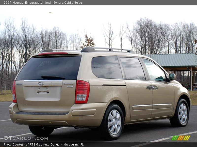 Sonora Gold / Beige 2007 Hyundai Entourage Limited