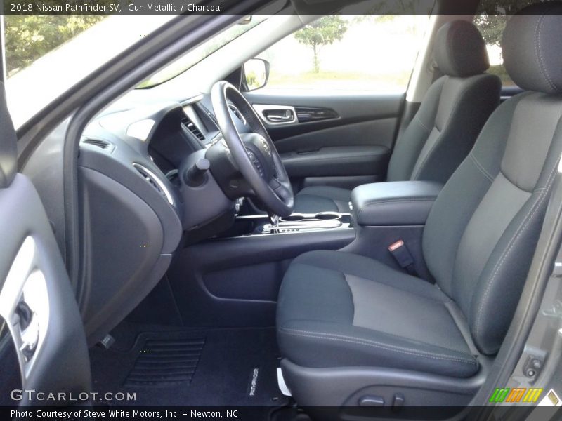 Gun Metallic / Charcoal 2018 Nissan Pathfinder SV