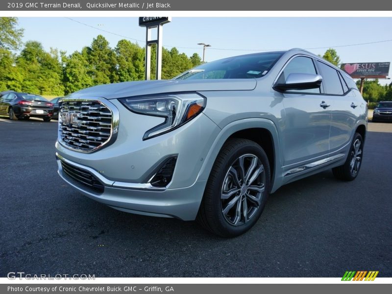 Quicksilver Metallic / Jet Black 2019 GMC Terrain Denali