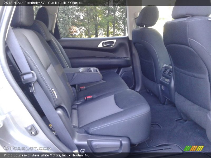 Gun Metallic / Charcoal 2018 Nissan Pathfinder SV