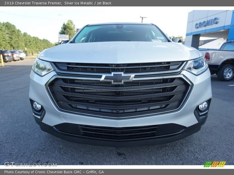 Silver Ice Metallic / Jet Black 2019 Chevrolet Traverse Premier