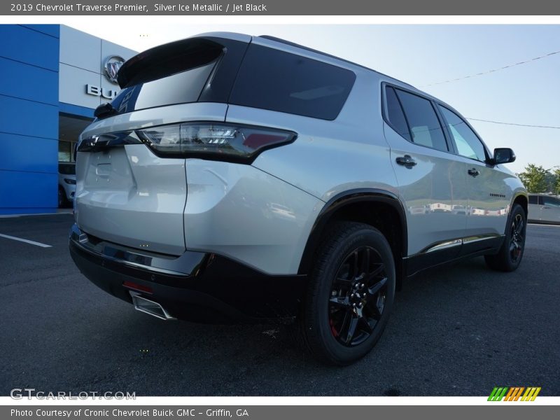 Silver Ice Metallic / Jet Black 2019 Chevrolet Traverse Premier