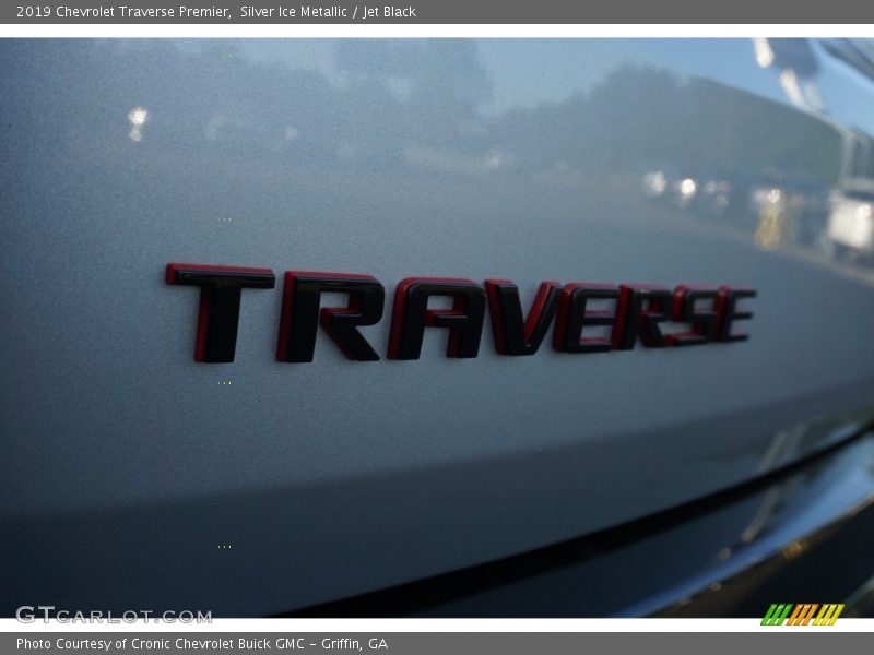 Silver Ice Metallic / Jet Black 2019 Chevrolet Traverse Premier