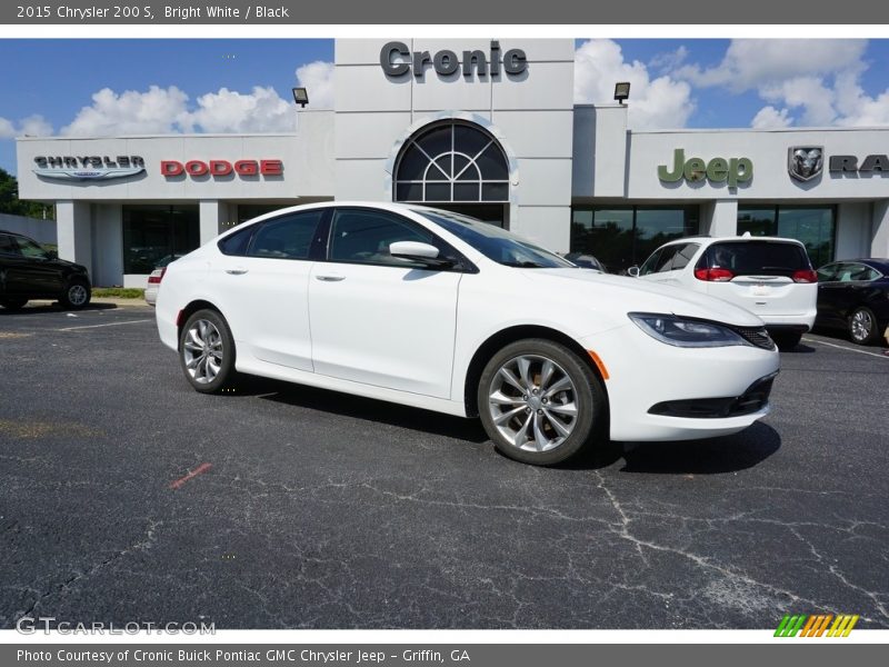 Bright White / Black 2015 Chrysler 200 S