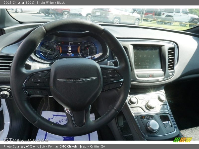 Bright White / Black 2015 Chrysler 200 S
