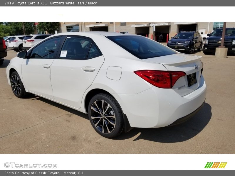 Blizzard White Pearl / Black 2019 Toyota Corolla XSE