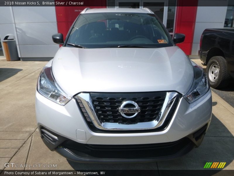 Brilliant Silver / Charcoal 2018 Nissan Kicks S