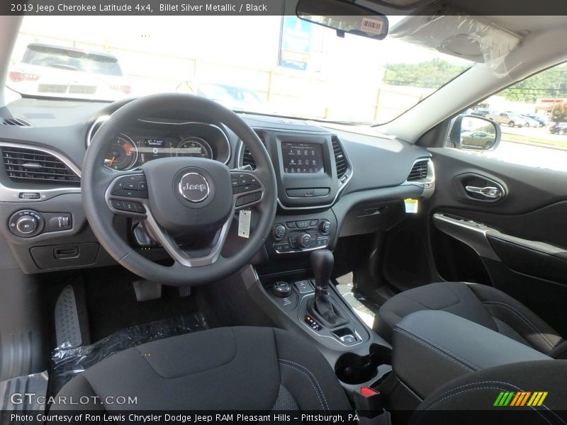 Dashboard of 2019 Cherokee Latitude 4x4